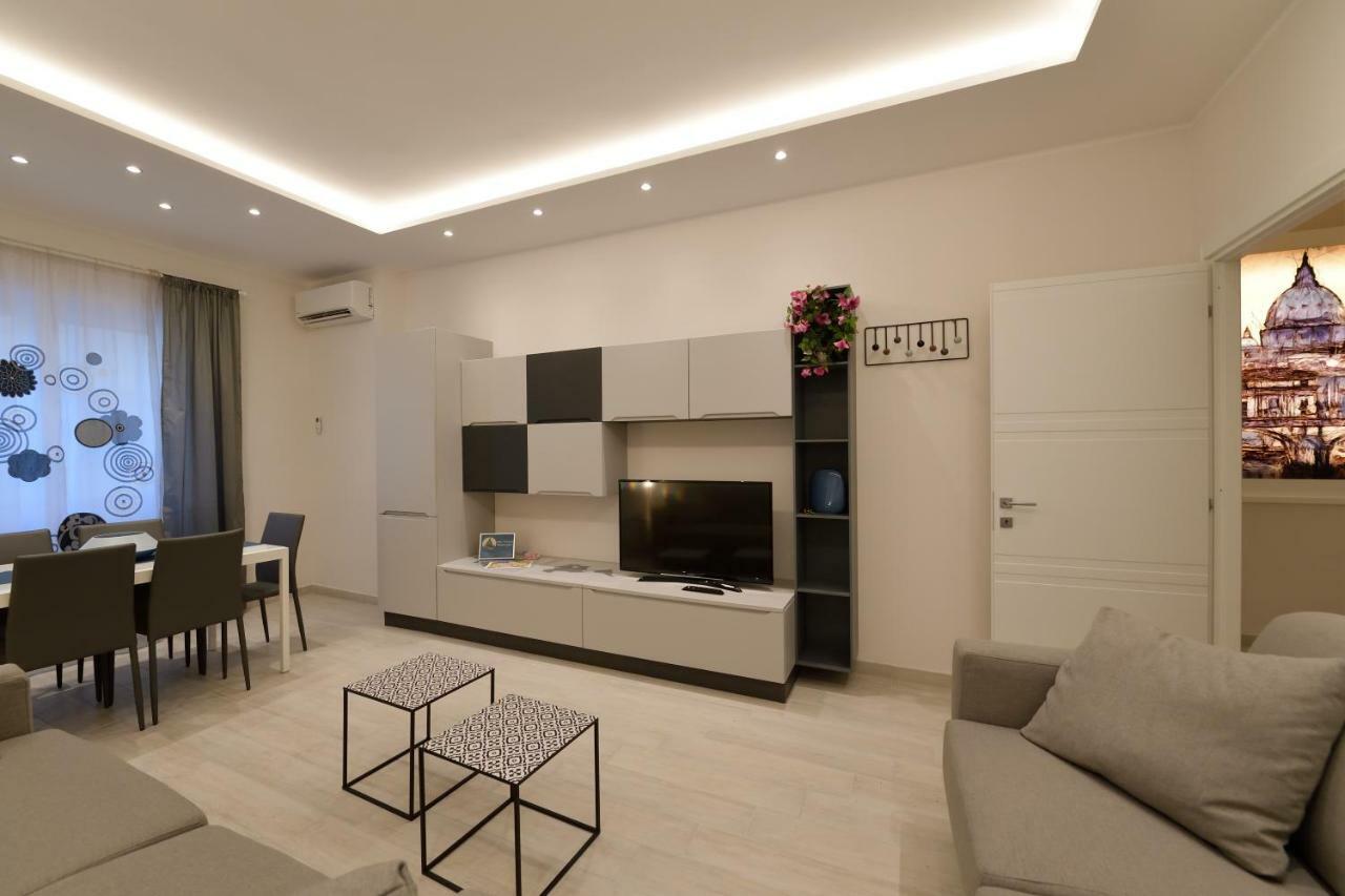 San Pietro Moonlight Luxury Apartment Roma Esterno foto